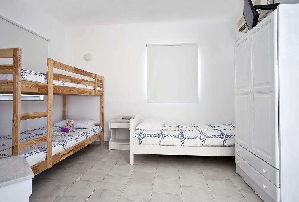 Sunday Hotel Antiparos Town Quarto foto